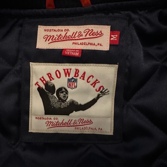 Mitchell & Ness NFL Chicago Bears Gameday Navy Blue Satin Jacket size M -BNWT - Picture 2 of 11